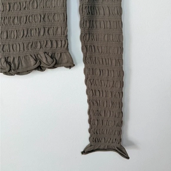 Zara Olive Green Smocked Crop Top – Long Sleeve – Size M - Picture 16 of 17